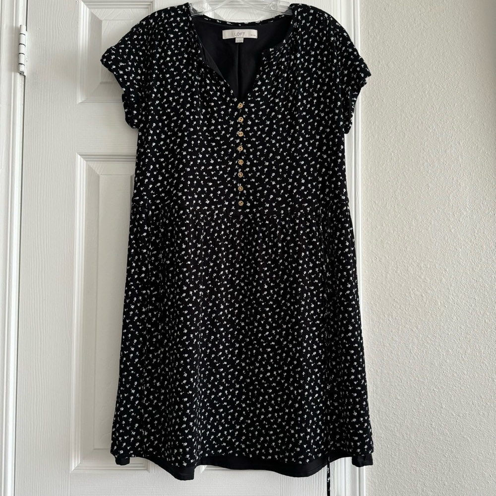 Black and White Floral Loft Dress